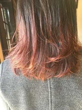 ミディアム カラー 吉川 愛美李のヘアスタイル