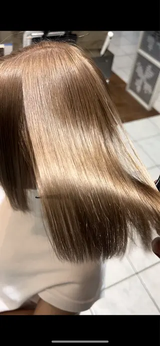 セミロング 山下竣介 ヘアカラー専門美容師のヘアスタイル