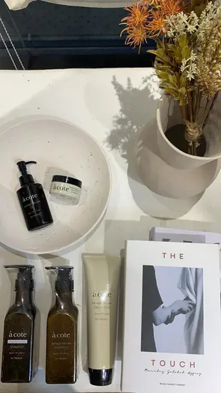 ショート カラー 顔周りレイヤー 🎀マリノのヘアスタイル