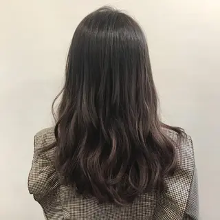 セミロング カラー 平尾 拓也のヘアスタイル