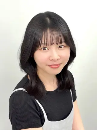 ミディアム カラー 韓国ヘア/レイヤー/ 顔まわり足立遥奈のヘアスタイル