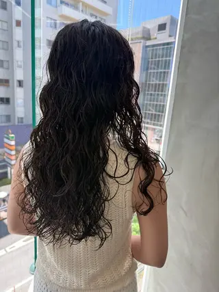 ロング パーマ スパイラルパーマ 🌐hina⭐️のヘアスタイル