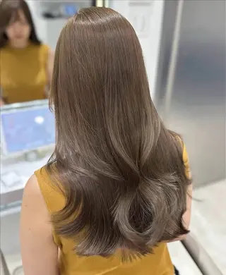 ロング IVE所属・渋谷/透け感カラー 髪質改善🫧Annaのヘアスタイル