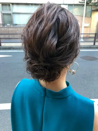 ミディアム 國次 夕貴のヘアスタイル