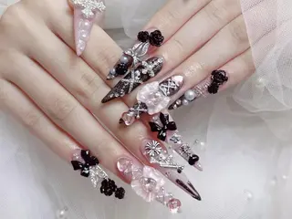 ネイル Shis_🦄shi 韓国風キラキラネイルのネイルデザイン