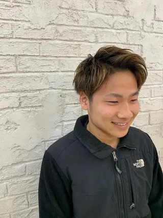 メンズ ブリーチ特化 ハイトーンRYOYAのヘアスタイル