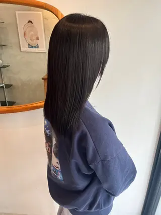 セミロング モモセ ユメトのヘアスタイル