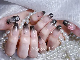 ネイル Nailsalon Vi+ももか🩷のネイルデザイン