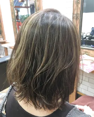 ショート カラー THREE所属・THREE 関根大のヘアスタイル