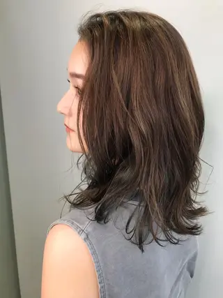 ミディアム カラー EMANONシェアサロン心斎橋店所属・韓国メンズヘア ミル クティボブ 足立佳代のヘアスタイル