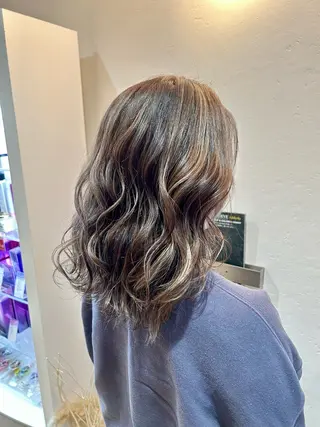 ミディアム カラー 🎀たな 🧸のヘアスタイル