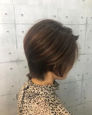 ショート カラー 金沢 広美のヘアスタイル
