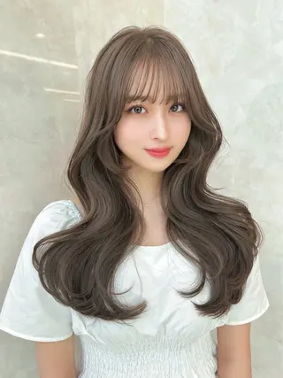 セミロング MAEUL 【マウル】栄のヘアスタイル