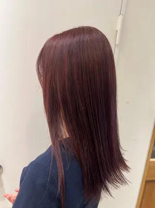ミディアム カラー 柳川 瑠衣菜のヘアスタイル