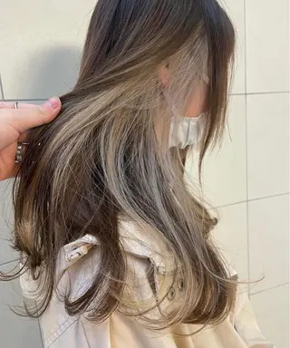 ミディアム カラー ケアブリーチ/ エクステ/レイヤーのヘアスタイル