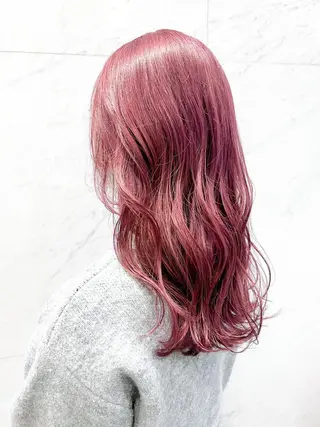 セミロング カラー Bei Licoldo.Atole  ベイリコルド アトリ所属・ブリーチ、縮毛 髪質改善　宮城一真のヘアスタイル