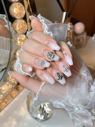 ネイル 23時まで❤︎韓国、 ワンホンネイルのネイルデザイン