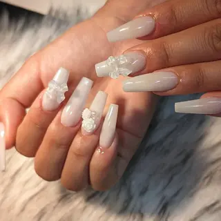 ネイル RUNWAY 　　の眉毛・アイブロウイメージ