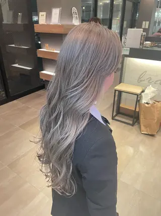 カラー 🫧ミルクティーベー ジュ🫧門脇ゆう🎀のヘアスタイル