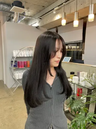 ロング アライ レンカのヘアスタイル