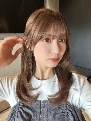 ミディアム カラー レイヤー/透明感/ 顔周り/kana🩰のヘアスタイル