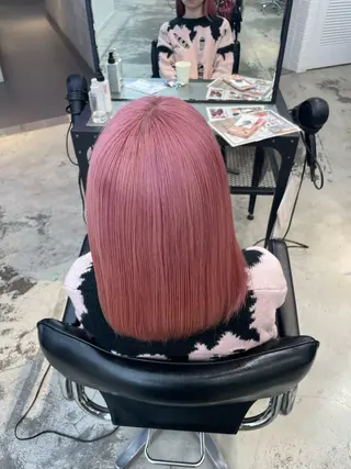 セミロング カラー ハイトーン×デザイン 🪽🫧HIKARIのヘアスタイル