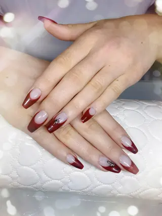 ネイル Hi Beauty 渋谷(ネイル、ハイパーナイフ6、脂肪れいきゃく、マッサージ&エステサロン)所属・Hi beauty 渋谷のネイルデザイン