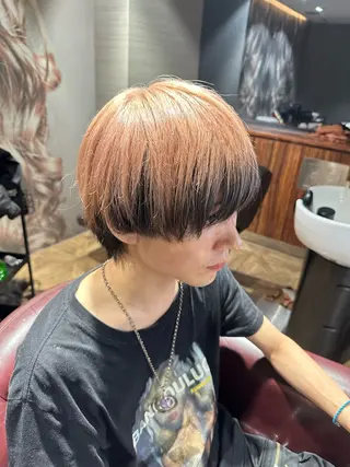 メンズ 奥本 侑 ハイトーン、髪質改善のヘアスタイル