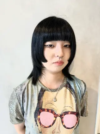 ミディアム カラー デザインカラー/パー マ🦖外岡咲希🦖のヘアスタイル