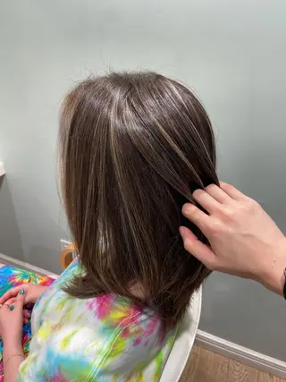 カラー atelier doux dimanche（アトリエ・ドゥー・ディマンシュ）所属・Fukamiレイヤー 透明感カラーのヘアスタイル