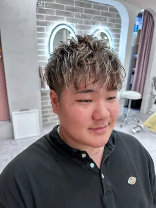 ショート ボブ、レイヤー、 ハイトーン、古淵のヘアスタイル