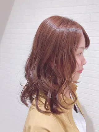 ミディアム カラー 岩永 梨玖のヘアスタイル