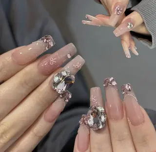 ネイル Pure&Rich Nailのネイルデザイン