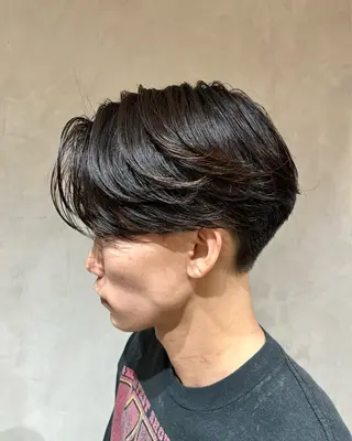 ショート センターパート /ニュアンスパーマのヘアスタイル