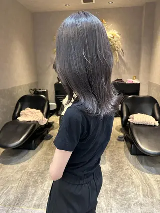 ミディアム カラー yuuto🌈 冬の透け感カラーのヘアスタイル