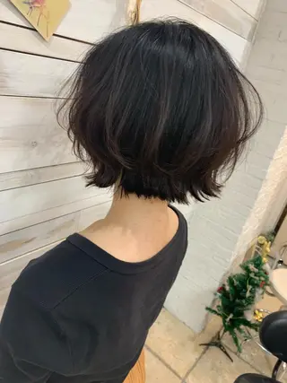 ショート ハッシュカット/ボブ /レイヤー/彩奈のヘアスタイル