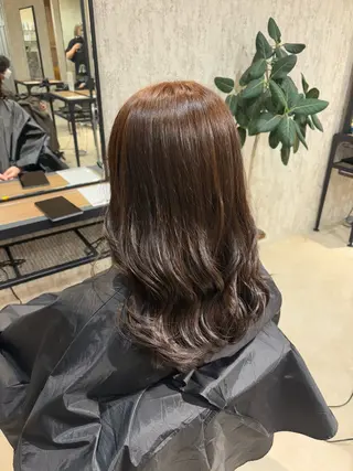 セミロング カラー EMI CLAIR所属・岸 凜香のヘアスタイル