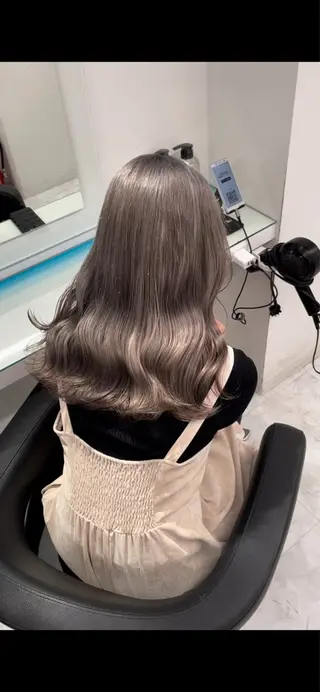 ミディアム カラー ハイトーン/デザイン 🦴ෆ‪maiෆ🦴のヘアスタイル