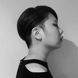 ショート カラー ヤノ ナオミのヘアスタイル