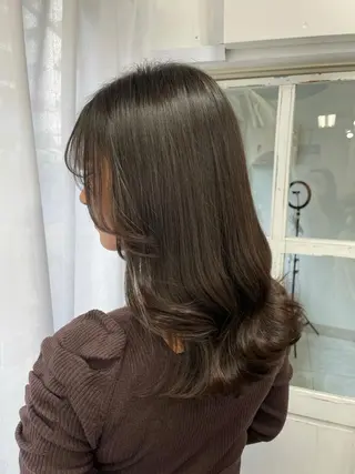 セミロング カラー 韓国ヘア🤍髪質改善 🇰🇷AKANEのヘアスタイル