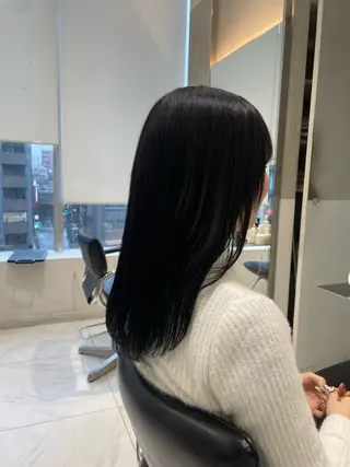 セミロング ⠀アヤラ 🩶レイヤーカットのヘアスタイル