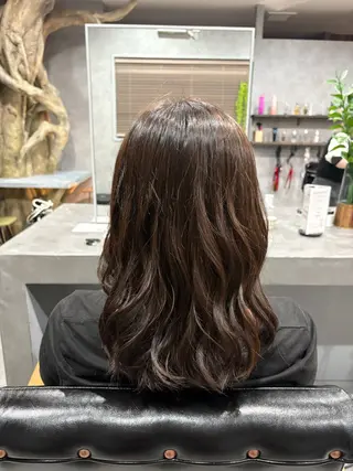 カラー 新堀 紗凪のヘアスタイル