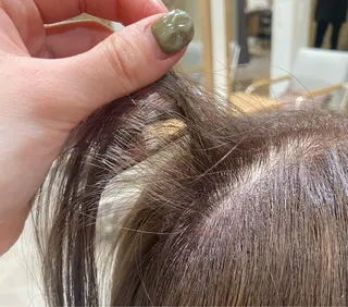 ショート カラー ハラダ ヒナミのヘアスタイル