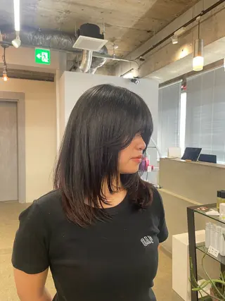 ミディアム アライ レンカのヘアスタイル