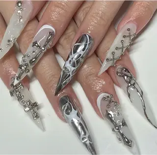 ネイル XIXI 🦁のネイルデザイン