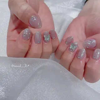 ネイル 𝘙𝘪𝘰𝘯𝘢 ...🕯🤍のネイルデザイン