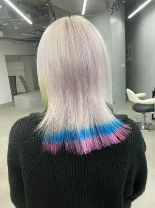 カラー ルシ🌈/ハイトーン /デザインカラーのヘアスタイル