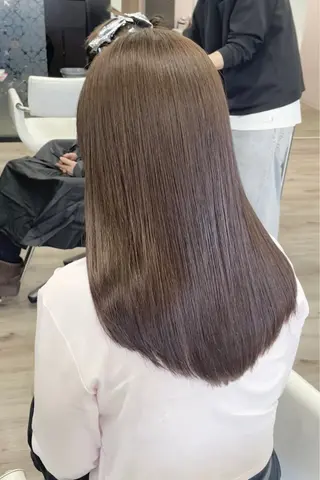 ミディアム 德本 奈名美のヘアスタイル