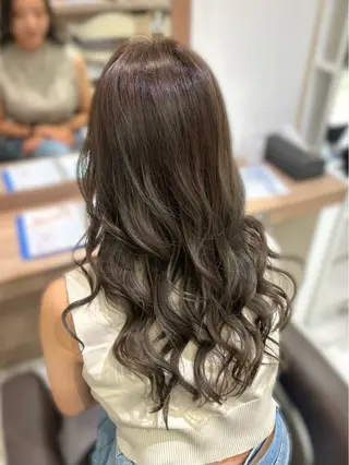 ロング カラー ヘアアレンジ 奥村 美郁子のヘアスタイル