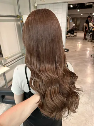 ロング カラー くすみミルクティー／ ブラウン🪡TOWAのヘアスタイル